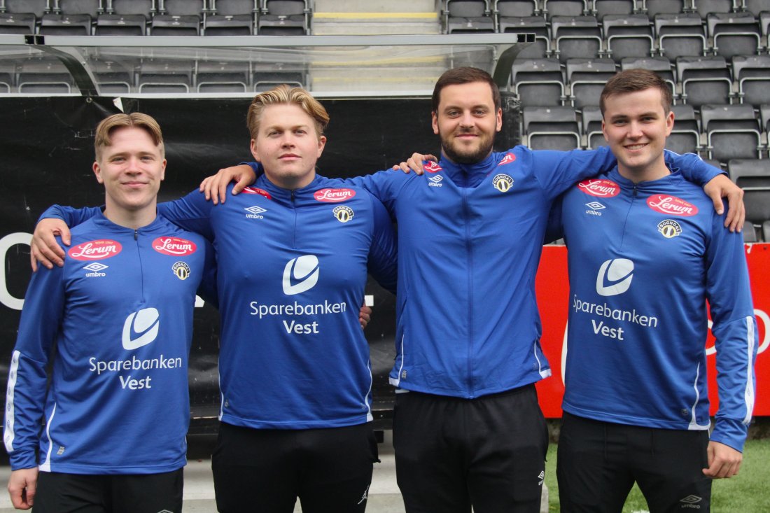 Martin Selle, Torgrim Hjelle Eltvik, Anton Sekkingstad og Atle Undlien er trenarar for Sogndal NG15 og Sogndal NG17